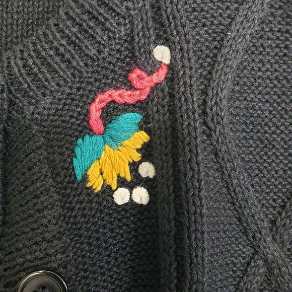 Russ Woman's Embellished Christmas Sweater, Size Small - Picture 4 of 9